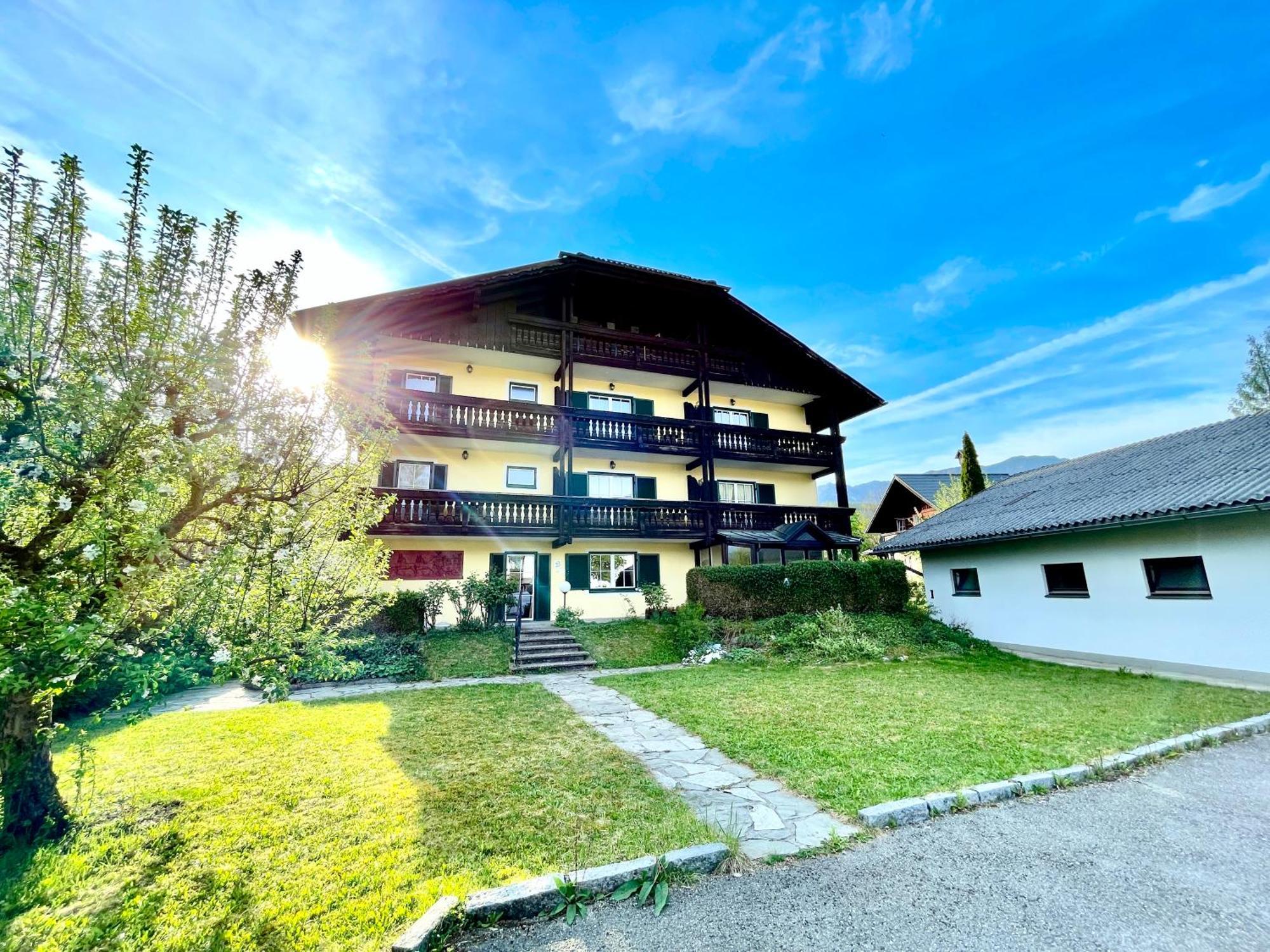Whats-App Self-Check-In - Villa Maria Theresia Бад Гоисерн Экстерьер фото