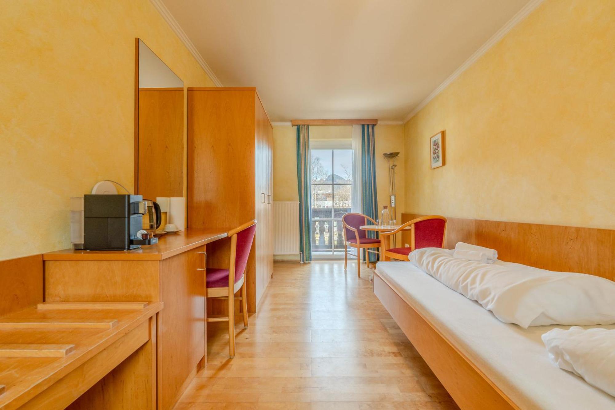 Whats-App Self-Check-In - Villa Maria Theresia Бад Гоисерн Номер фото