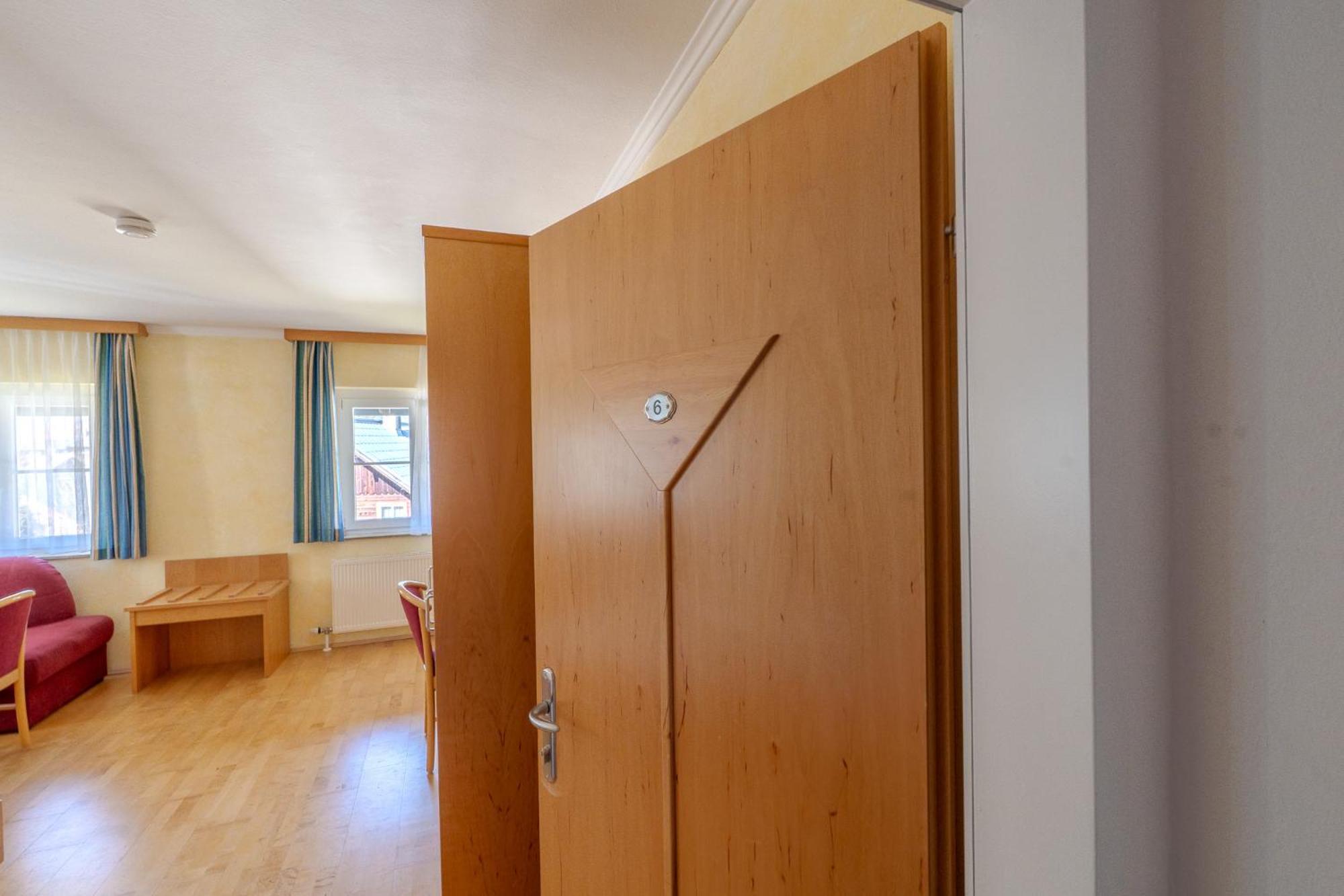 Whats-App Self-Check-In - Villa Maria Theresia Бад Гоисерн Номер фото