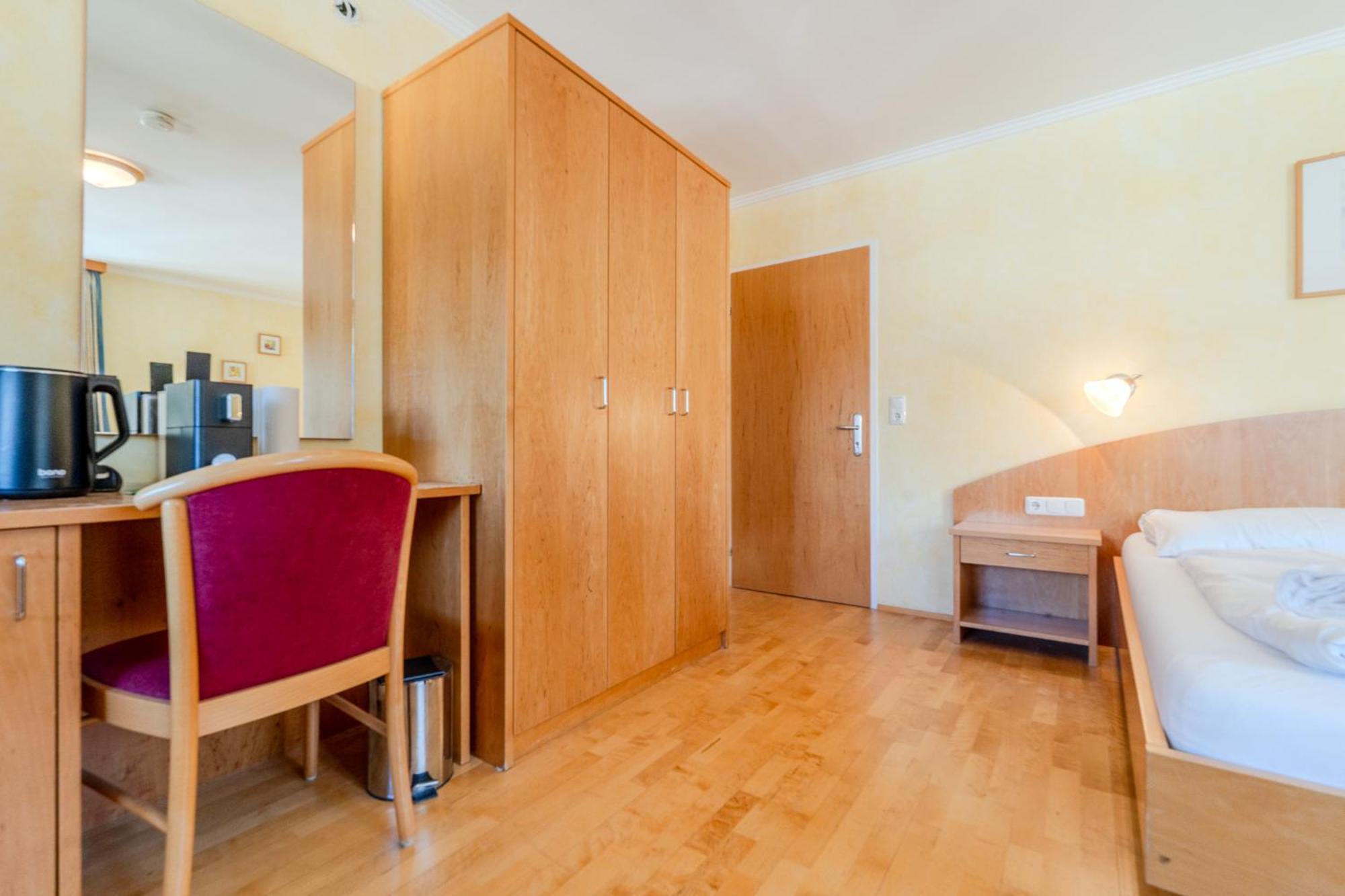 Whats-App Self-Check-In - Villa Maria Theresia Бад Гоисерн Номер фото