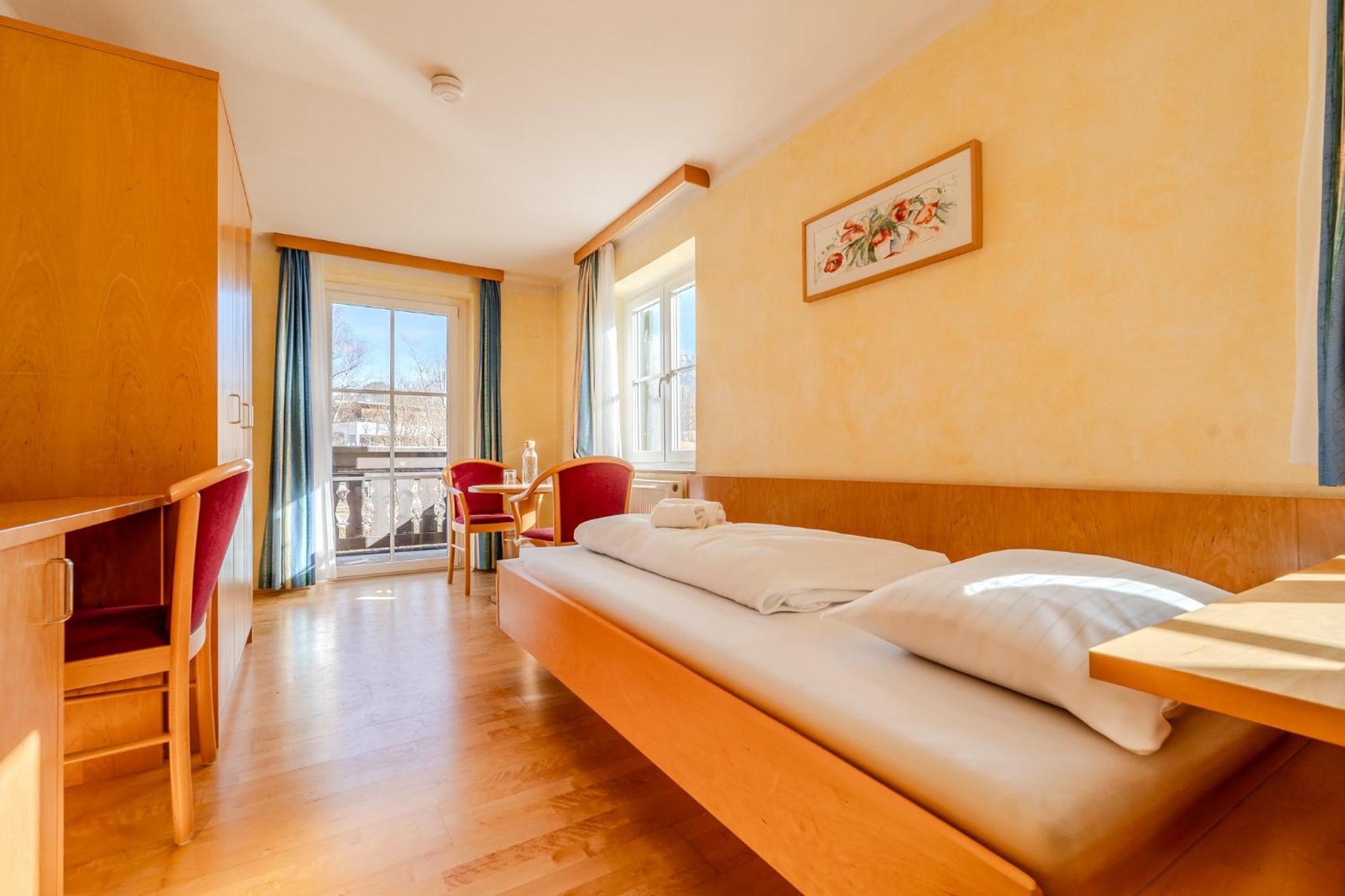 Whats-App Self-Check-In - Villa Maria Theresia Бад Гоисерн Номер фото